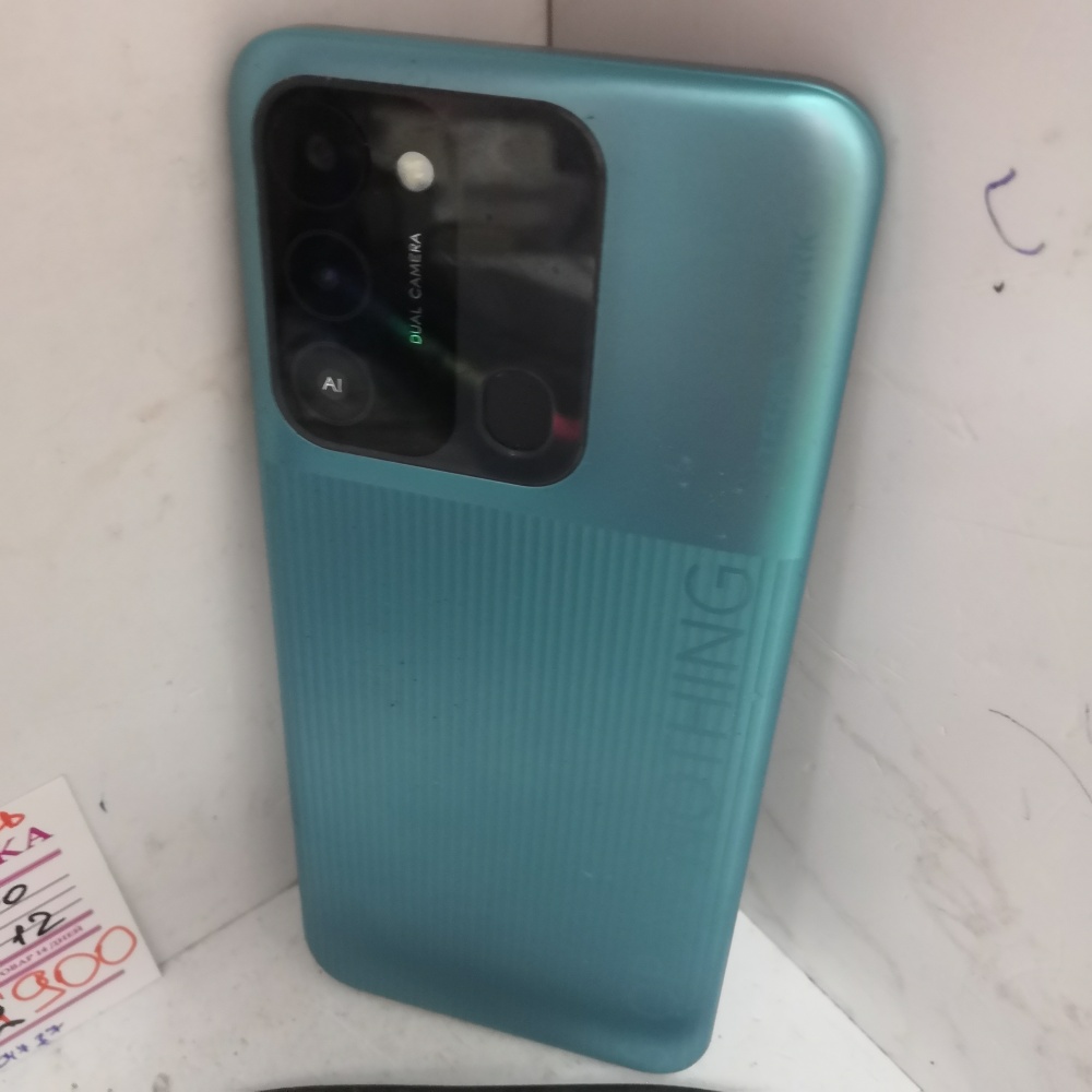 Мобильный телефон Tecno Spark go