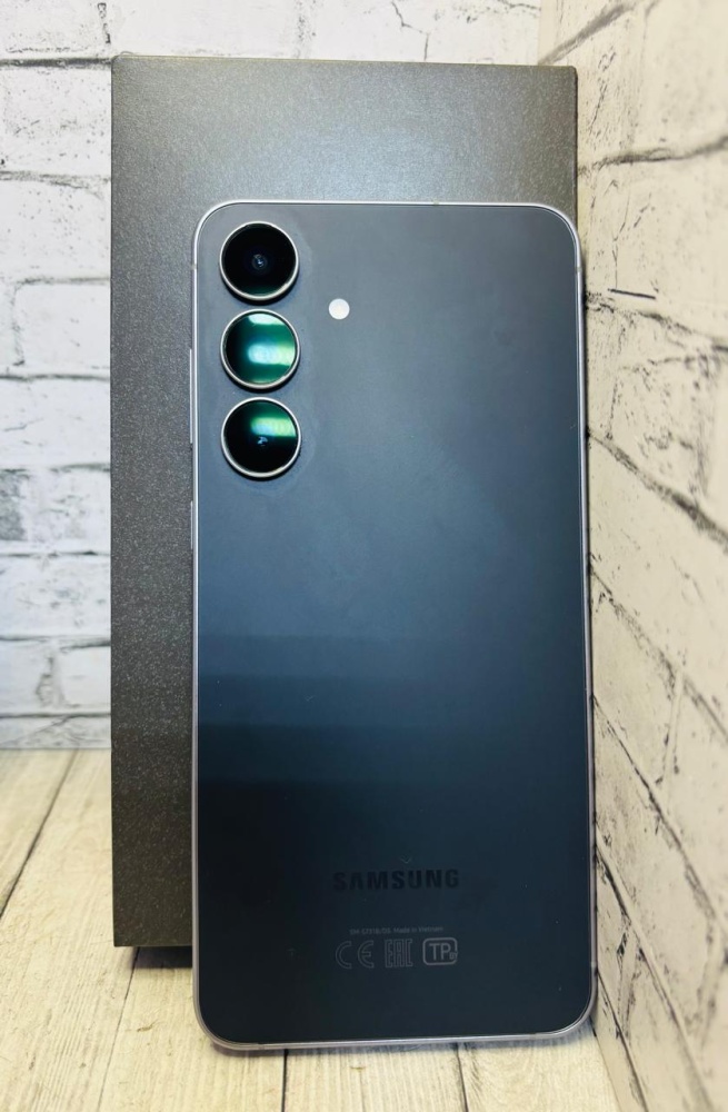 Смартфон Samsung S25 fe 8/256