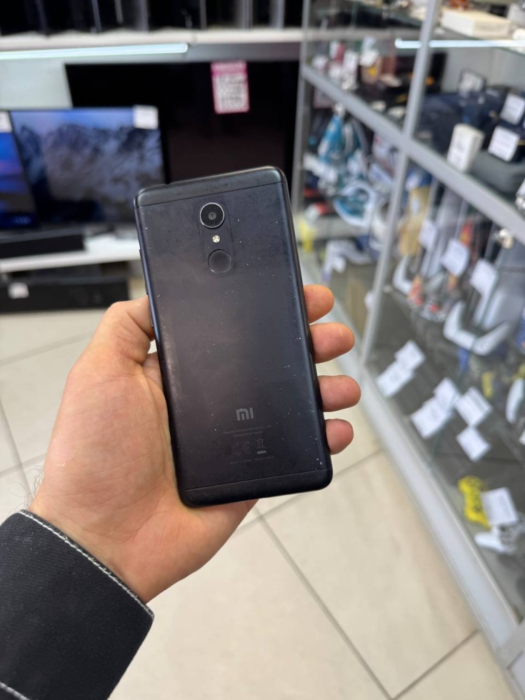 Смартфон Xiaomi Redmi 5 3/32