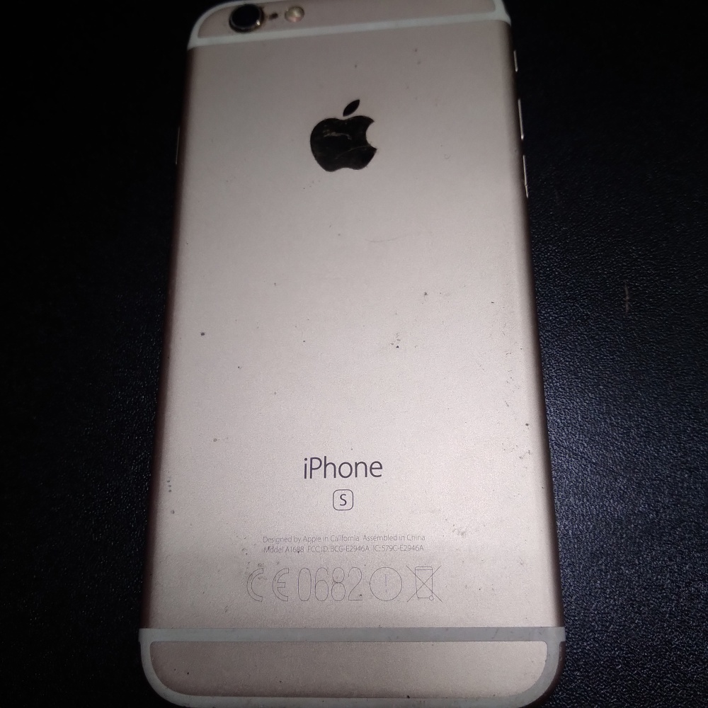 Смартфон iPhone 6S 16