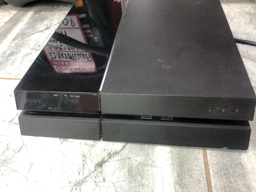 Игровая приставка Sony PlayStation 4 slim