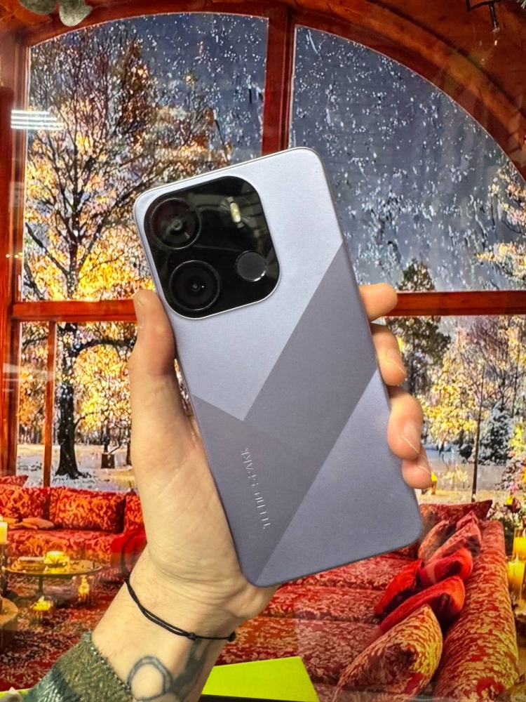 Мобильный телефон Tecno