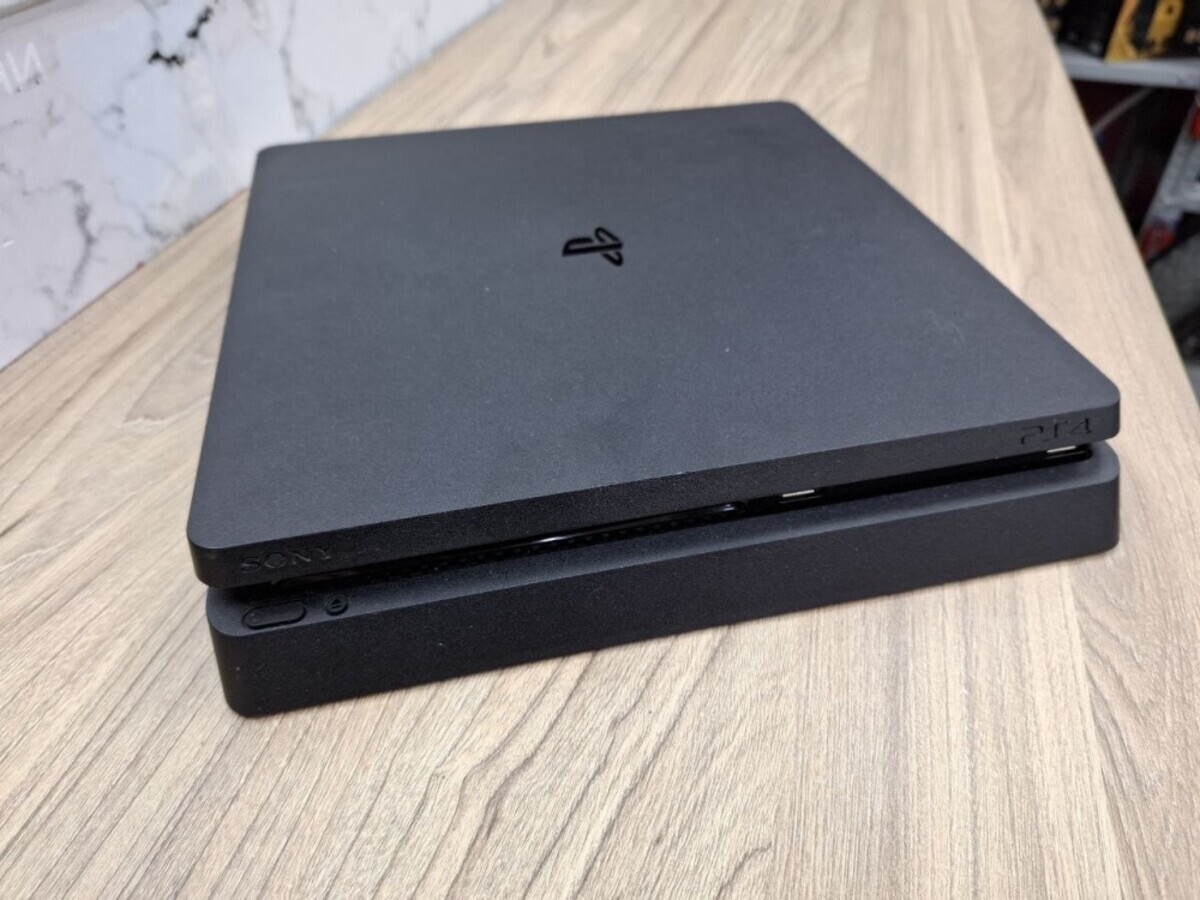 Игровая приставка Sony PlayStation 4 slim