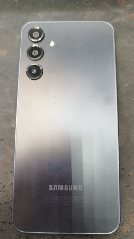 Смартфон Samsung A16 6/128