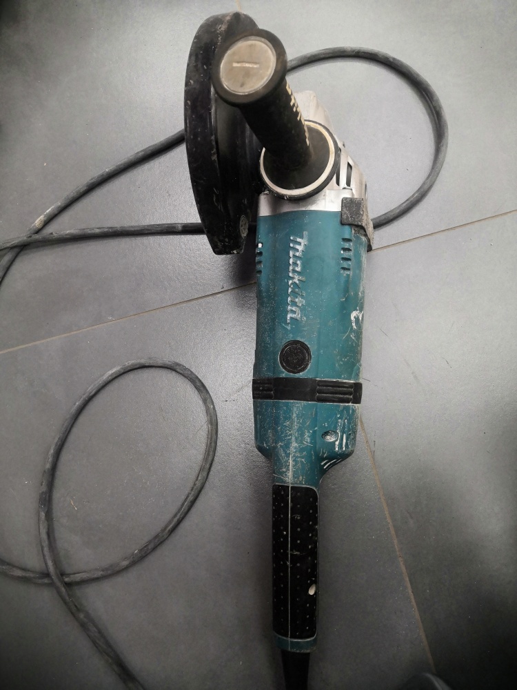 УШМ (Болгарка) makita GA9040S