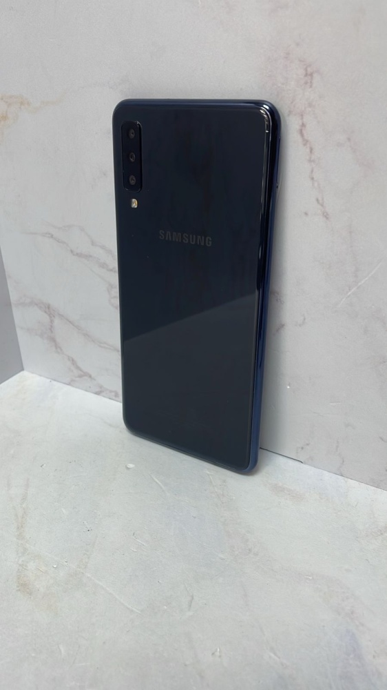 Смартфон Samsung A7 2018 4/64