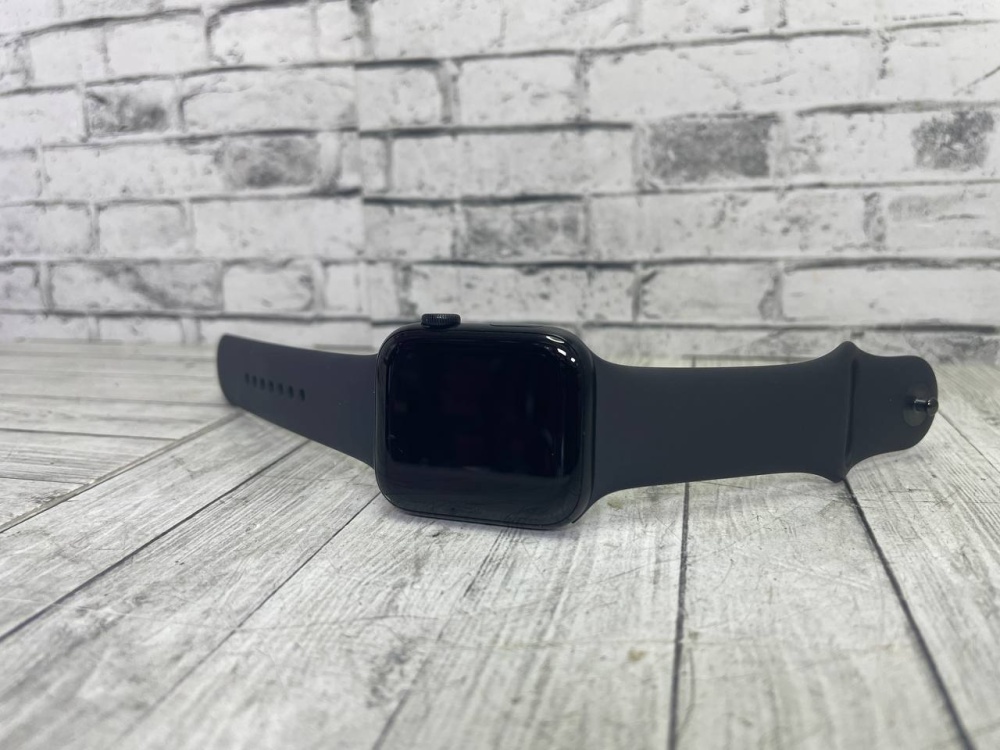 Часы Apple Watch SE 2 44mm
