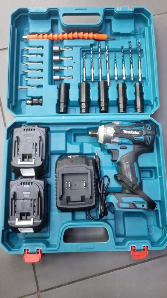 Гайковерт Makita