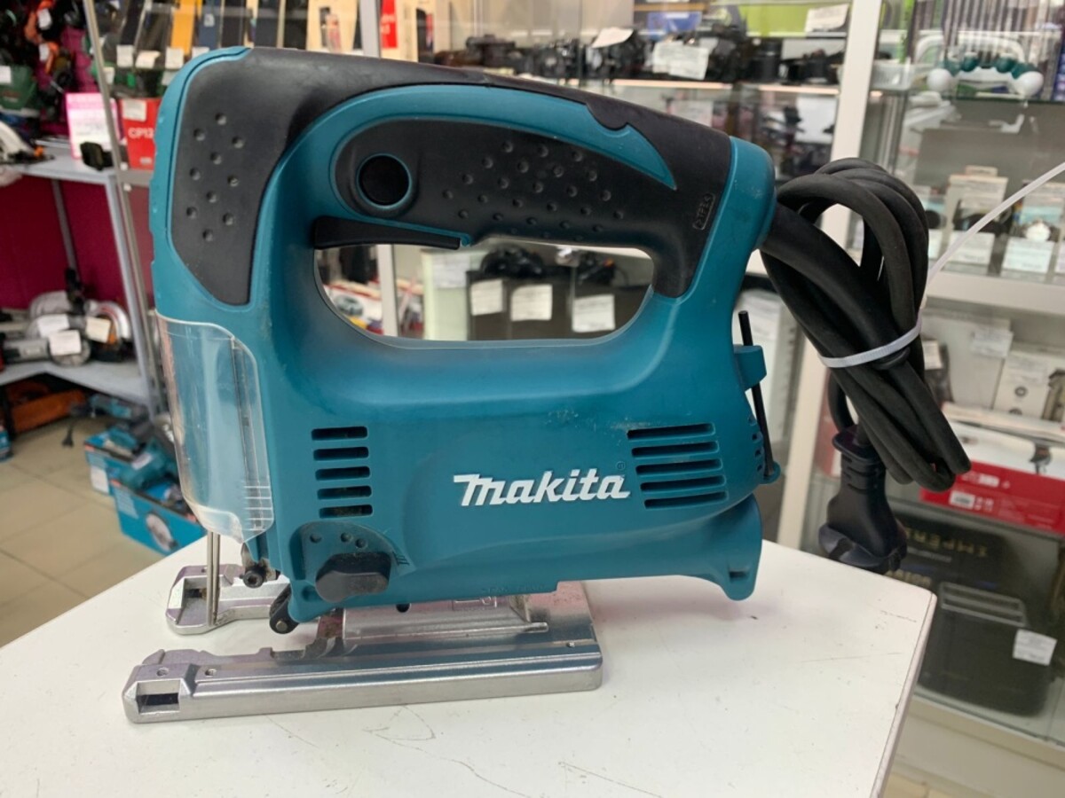 Лобзик Makita 4329