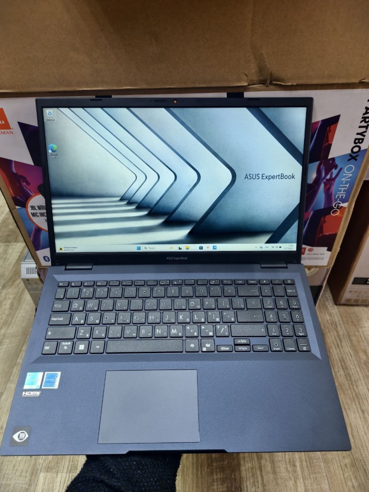 Ноутбук ASUS Vivobook Go 15 E1504FA
