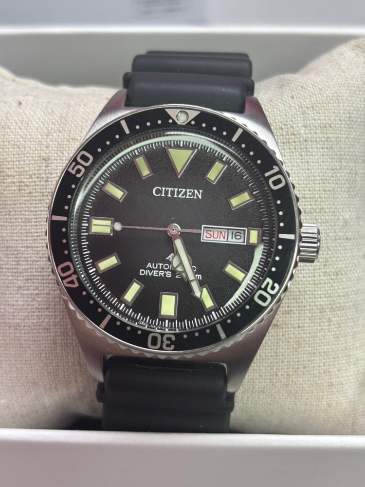 Часы CITIZEN NY0120-01E