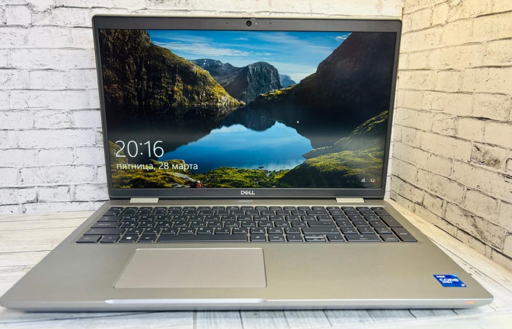 Ноутбук Dell i7-11/32/512