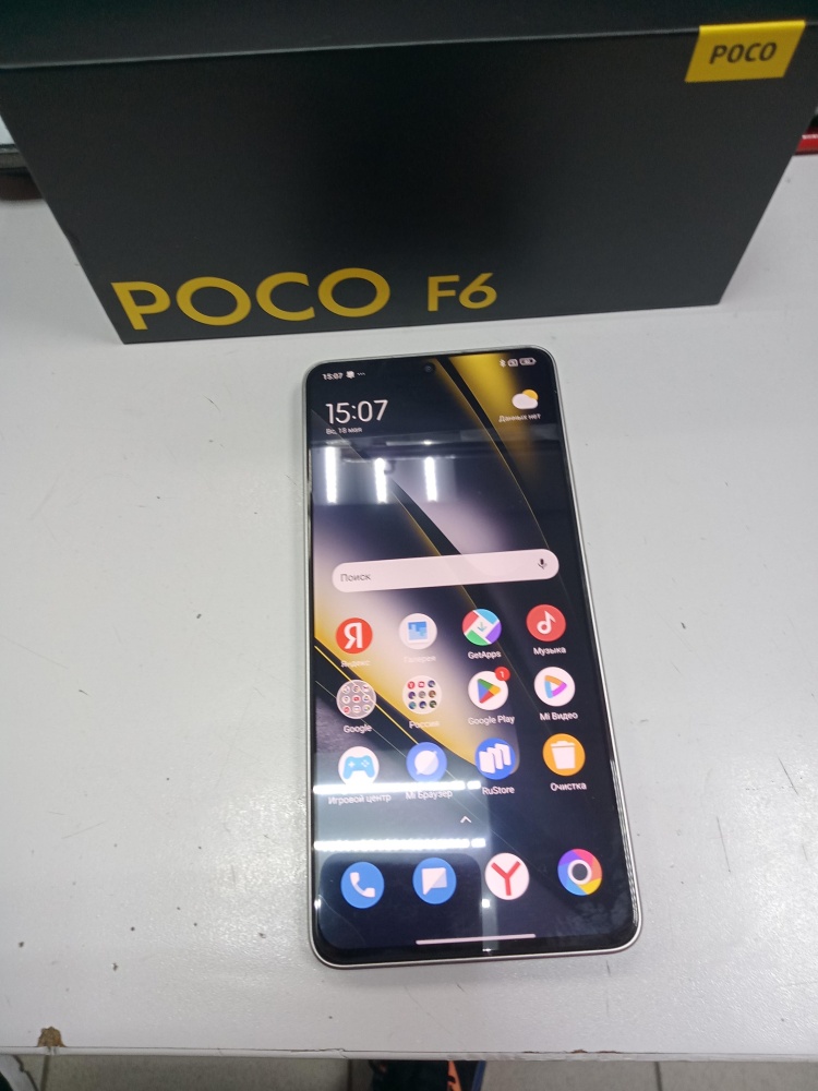 Смартфон Xiaomi Poco F6