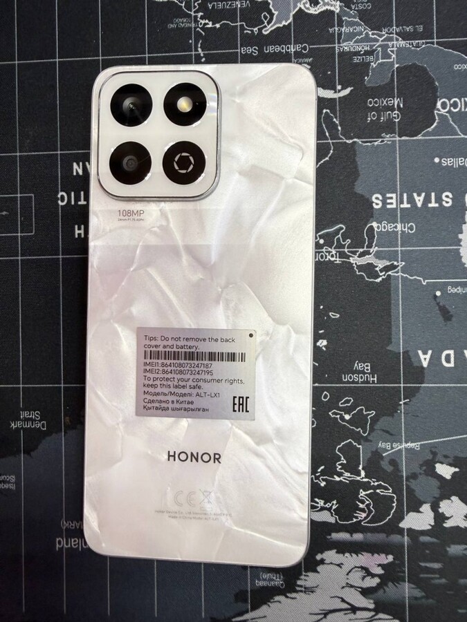 Смартфон Honor 7C 8/256