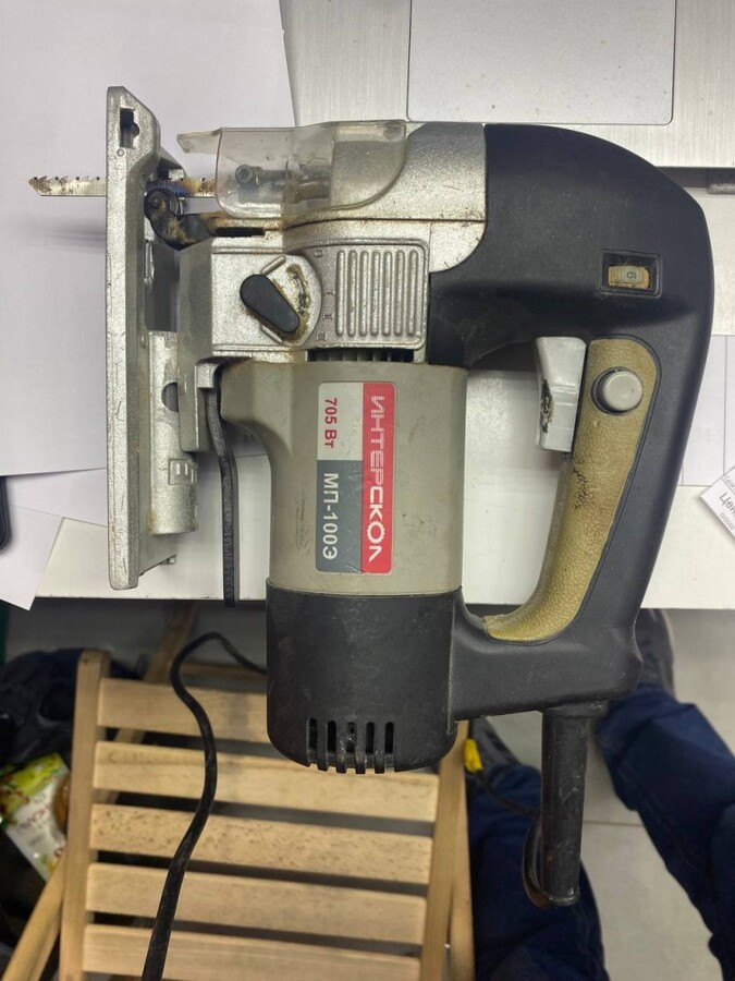 Лобзик Интерскол МП-100Э