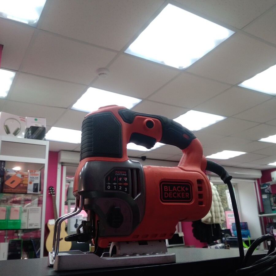 Лобзик black decker