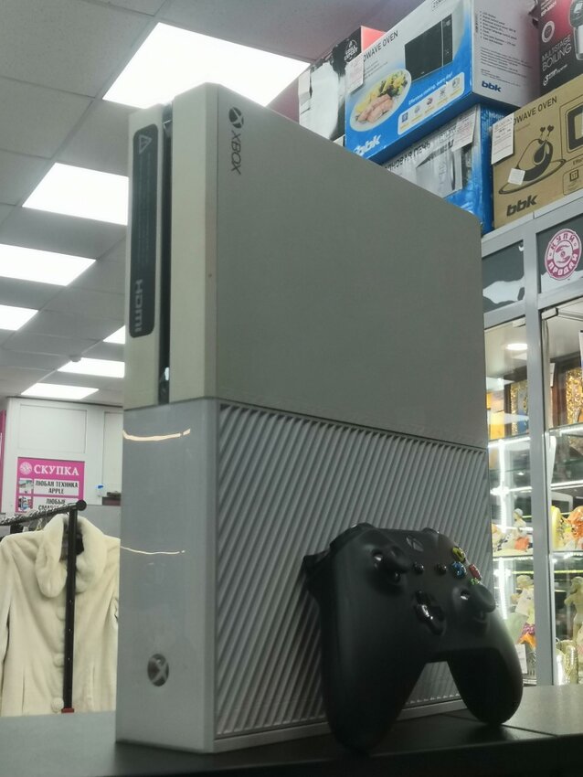 Игровая приставка XBOX ONE 500gb