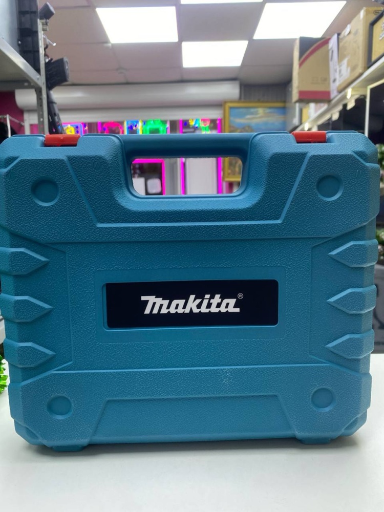 Шуруповерт Makita