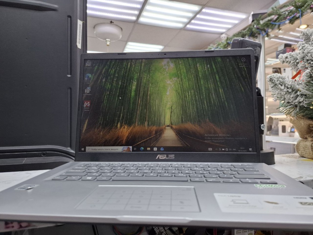 Ноутбук ASUS i7(10)