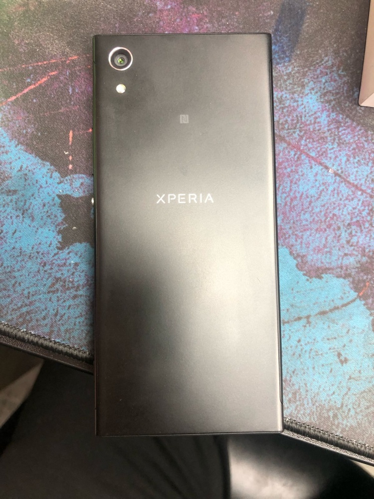 Мобильный телефон Sony XA1 32