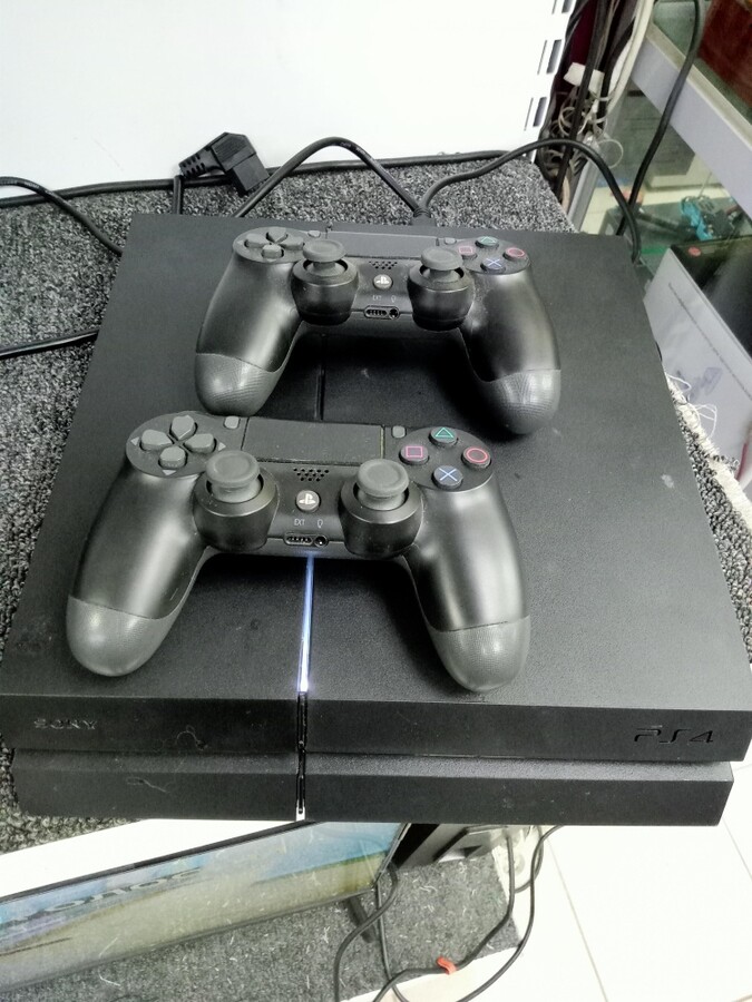 Игровая приставка Sony PlayStation 4 fat 500ГБ
