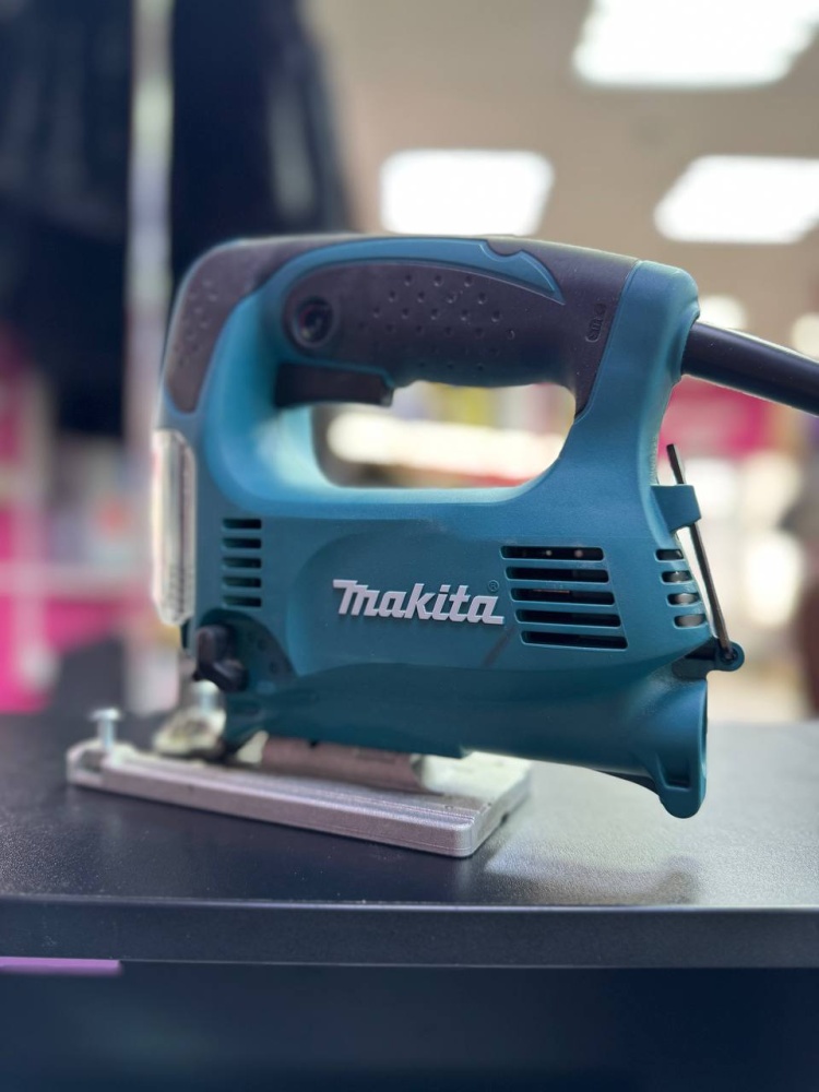Лобзик Makita 4329