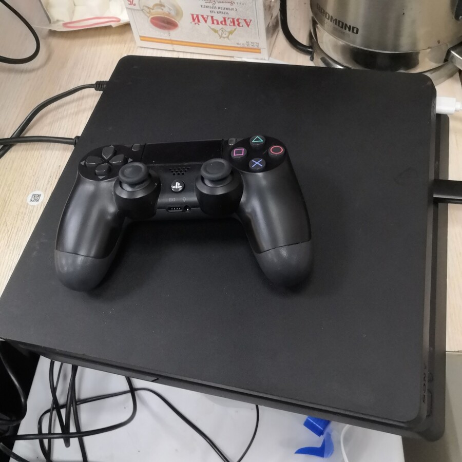 Игровая приставка Sony PlayStation 4 slim