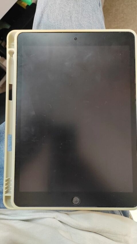 Планшет Apple iPad Air 9 поколения A2602