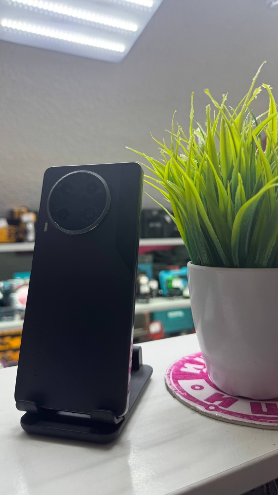Tecno camon 30 8/256