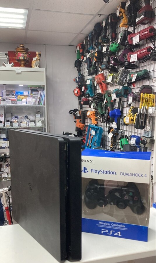Игровая приставка Sony PlayStation 4 slim