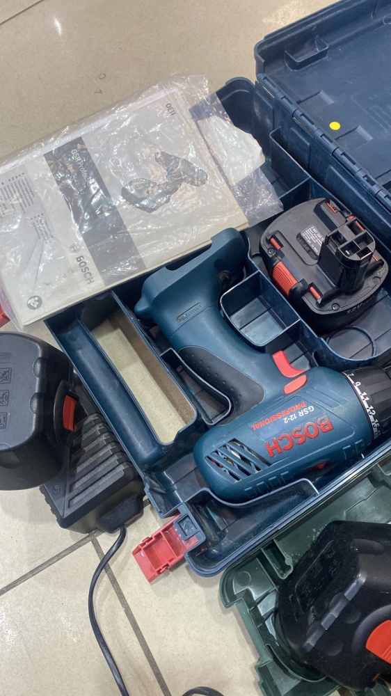 Шуруповерт BOSCH