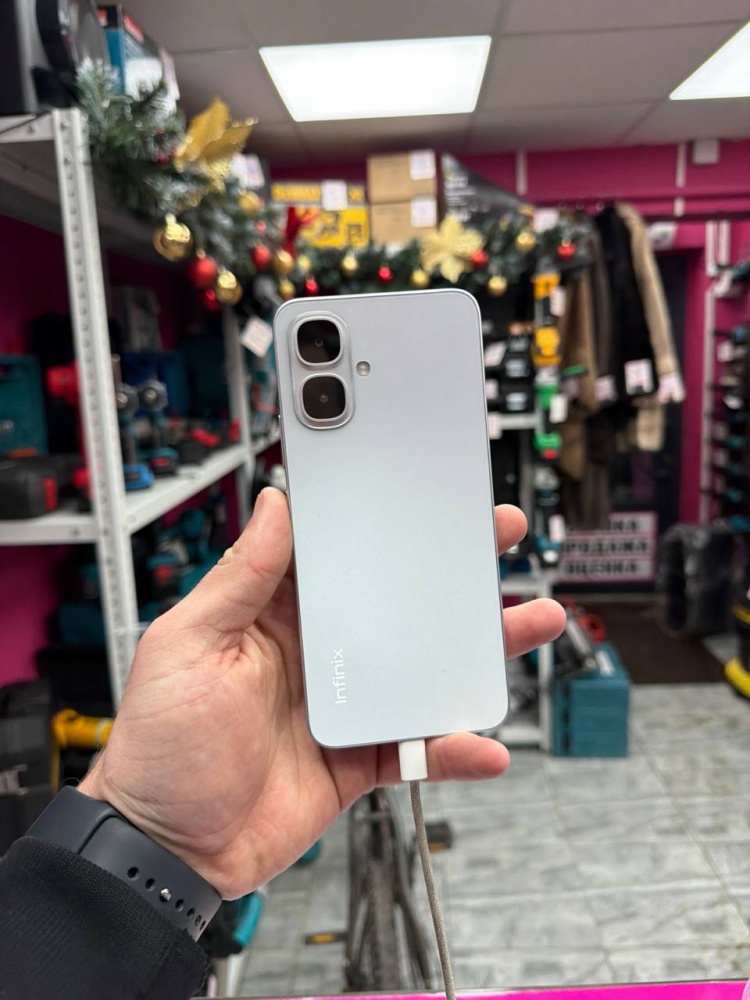 Мобильный телефон Infinix smart 10 3 64