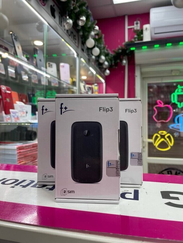 Мобильный телефон F+ Flip 3