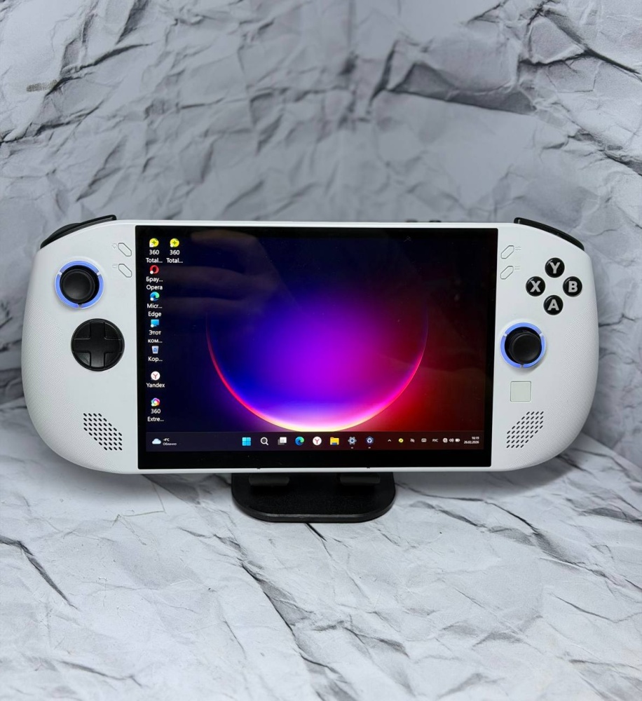 Игровая приставка Lenovo Legion GO S 8/512Gb