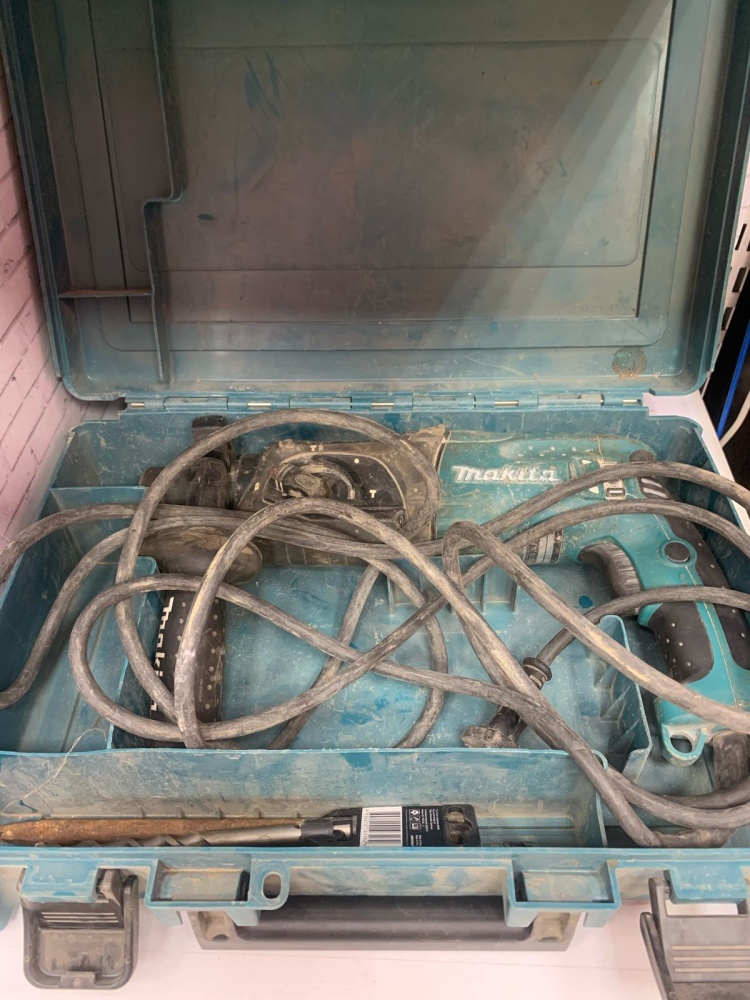 Перфоратор Makita