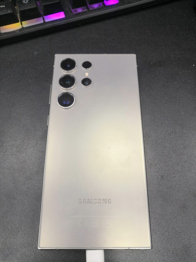 Смартфон Samsung S24 ultra 12/256