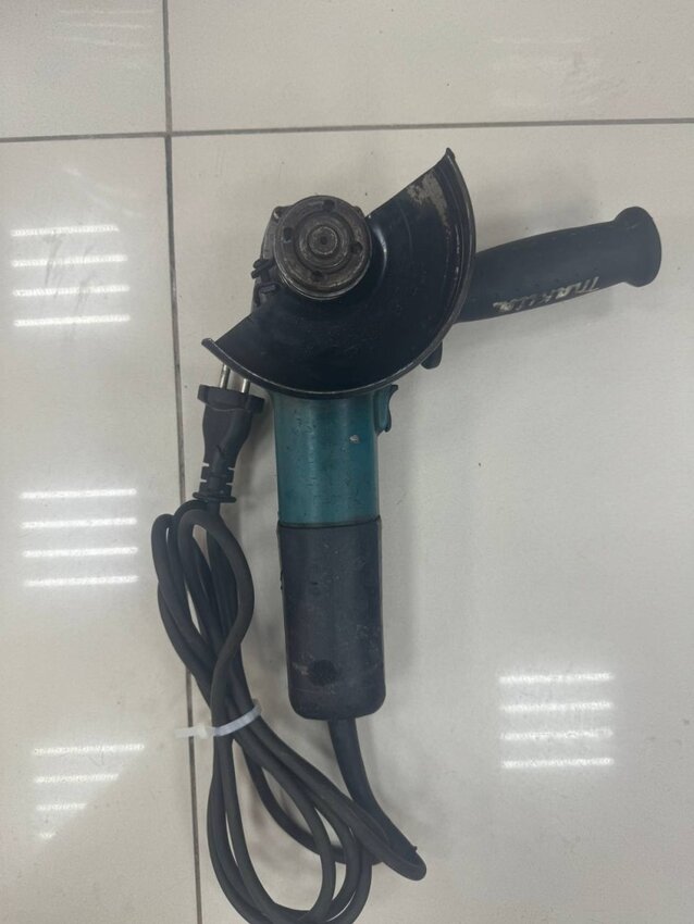 Болгарка MAKITA