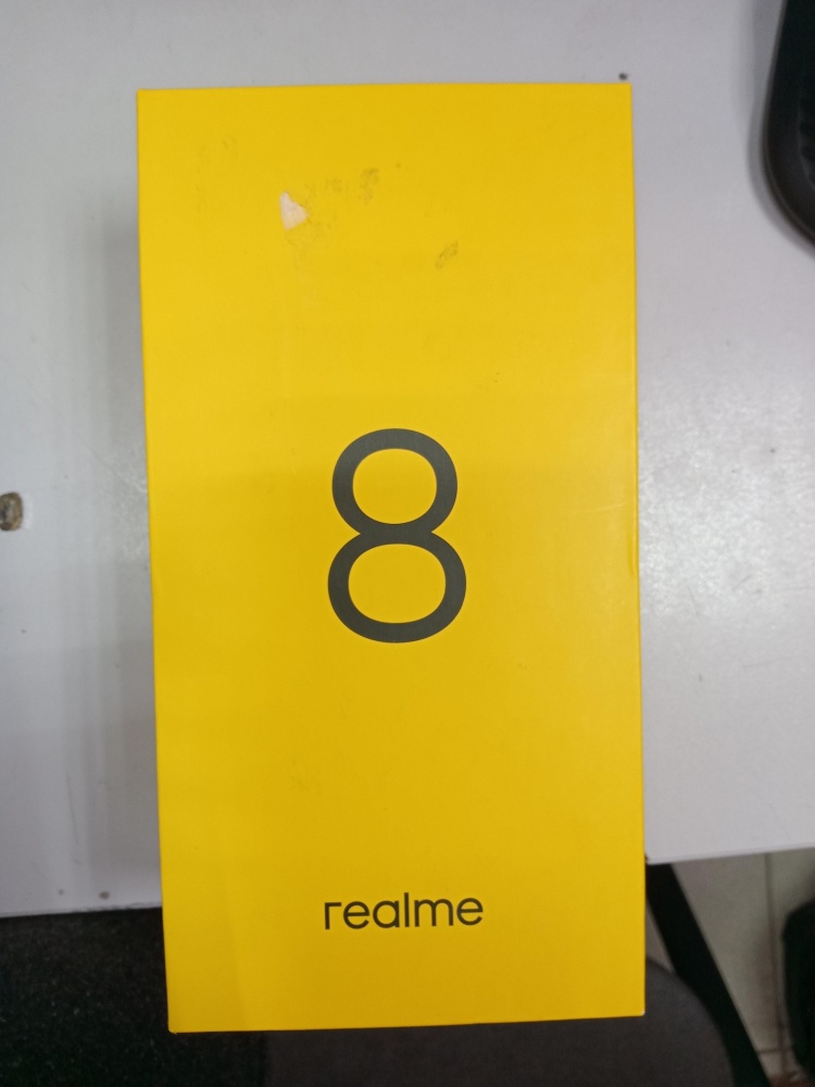 Смартфон Realme 8