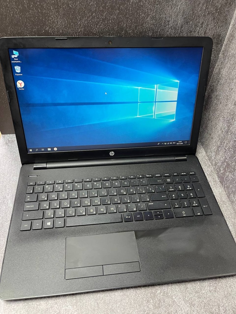 Ноутбук HP 15-ra058ur