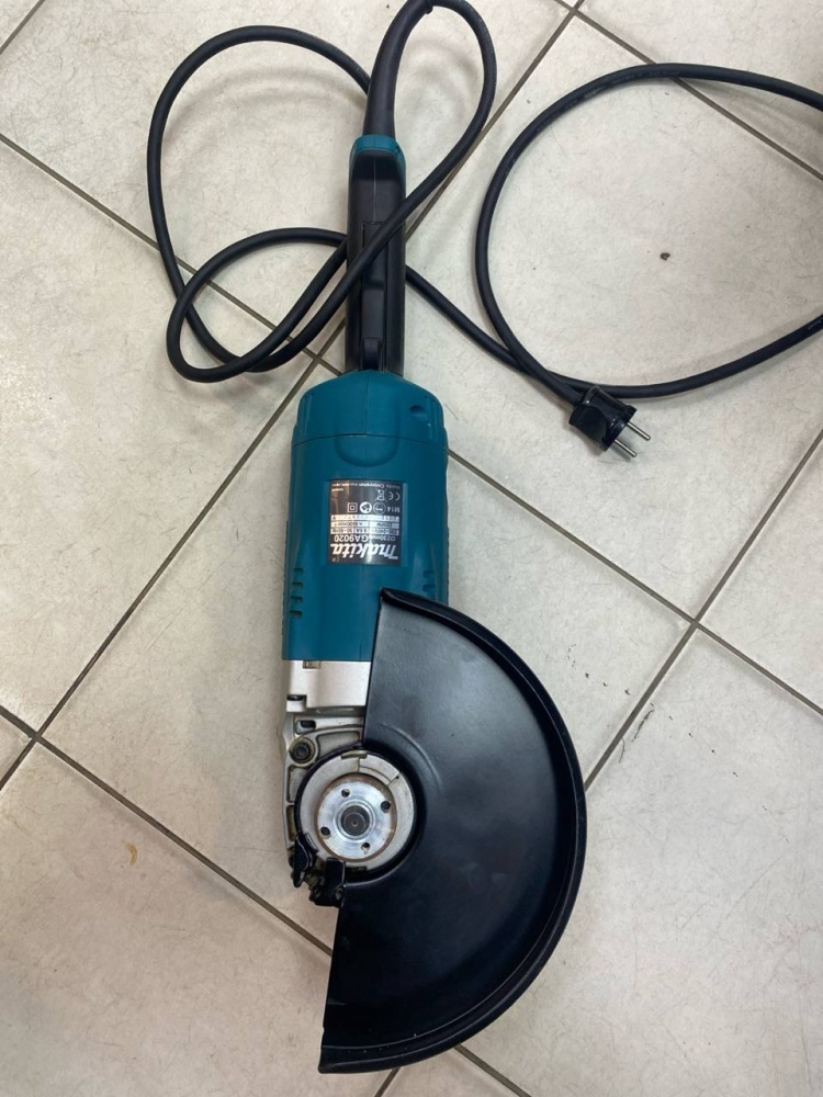 УШМ (Болгарка) Makita GA9020
