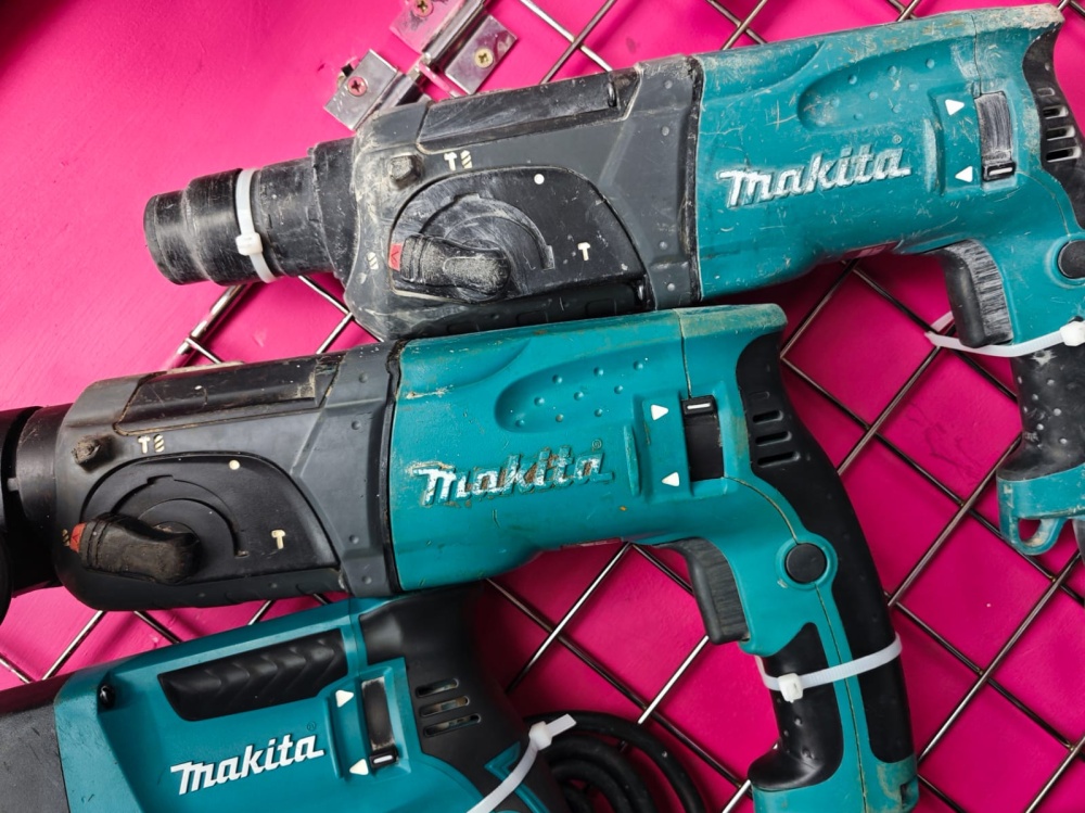 Перфоратор Makita HR2470