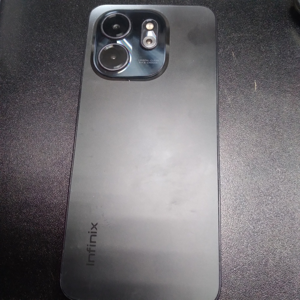 Мобильный телефон Infinix 4/128