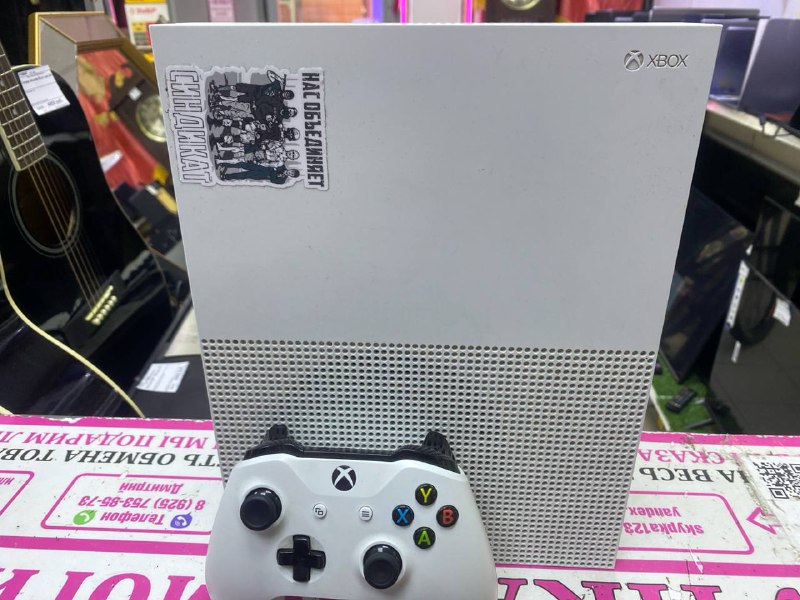 Игровая приставка XBOX ONE S