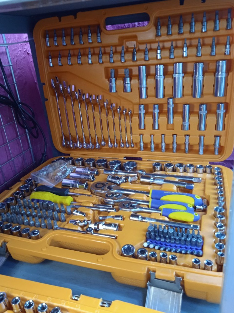 Набор инструментов 216 пр.