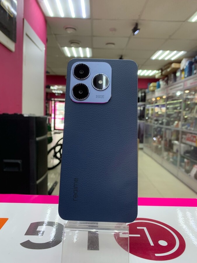 Смартфон Realme C63