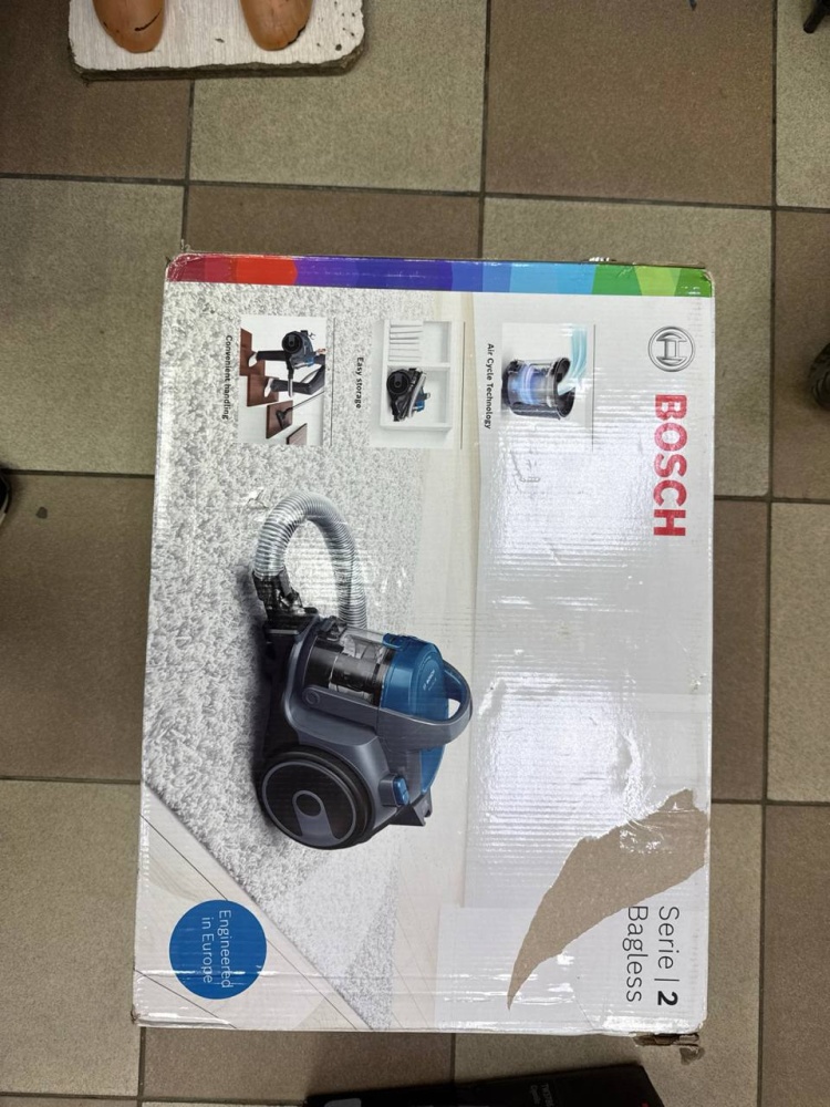 Пылесос  BOSCH B6S05A220