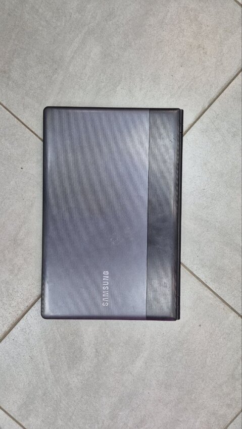 Ноутбук Samsung np300