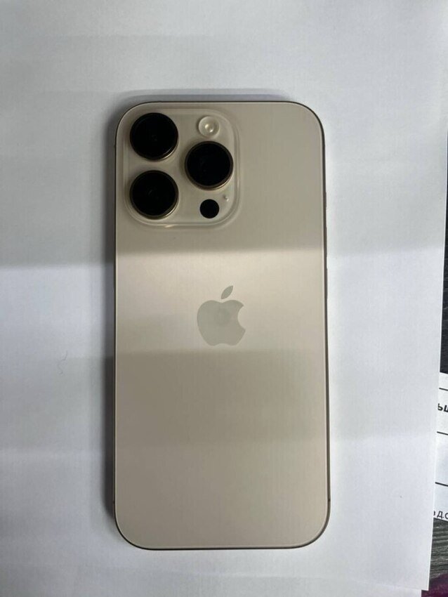 Смартфон iPhone 16 PRO 256GB