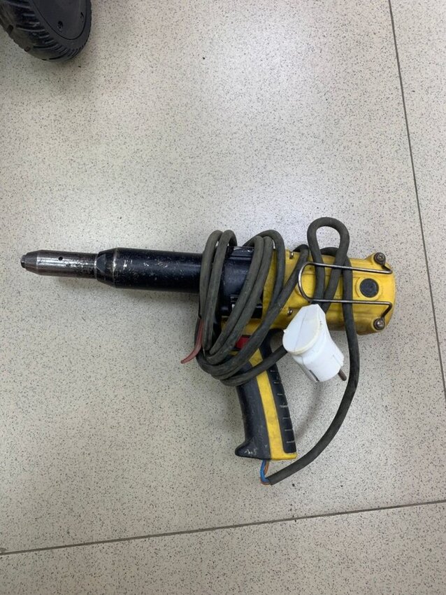 Заклепочник Absolut SK1006