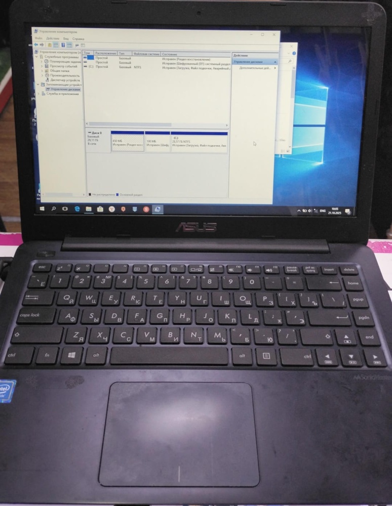 Ноутбук ASUS